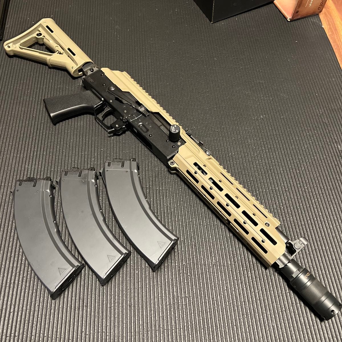 東京マルイ akm ガスブローバック カスタム品|Yahoo!フリマ(旧 東京マルイ akm ガスブローバック カスタム品|Yahoo!フリマ(旧