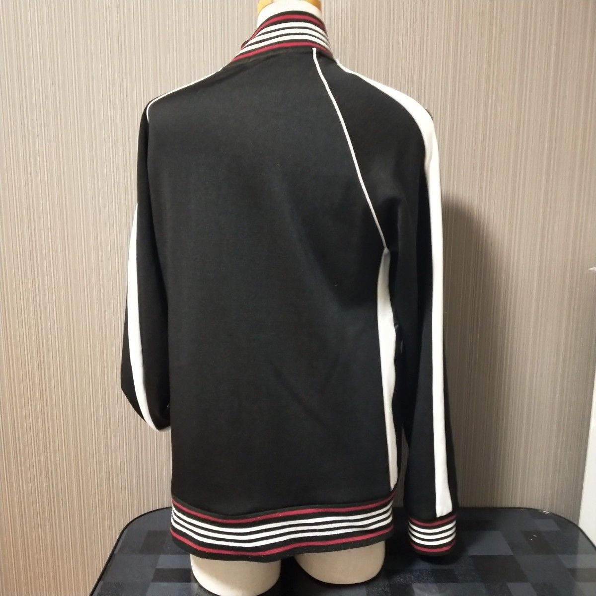 美品】バーバリー トラックジャケット ジャージトップス ジップ 美品】バーバリー トラックジャケット ジャージトップス ジップ