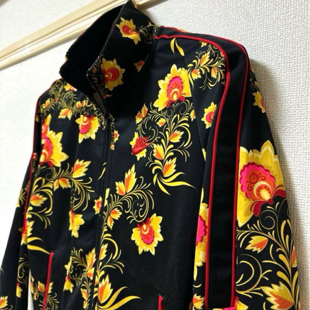 完売品 希少品 美品 NIKE ナイキ トラックジャケット トラック 完売品 希少品 美品 NIKE ナイキ トラックジャケット トラック