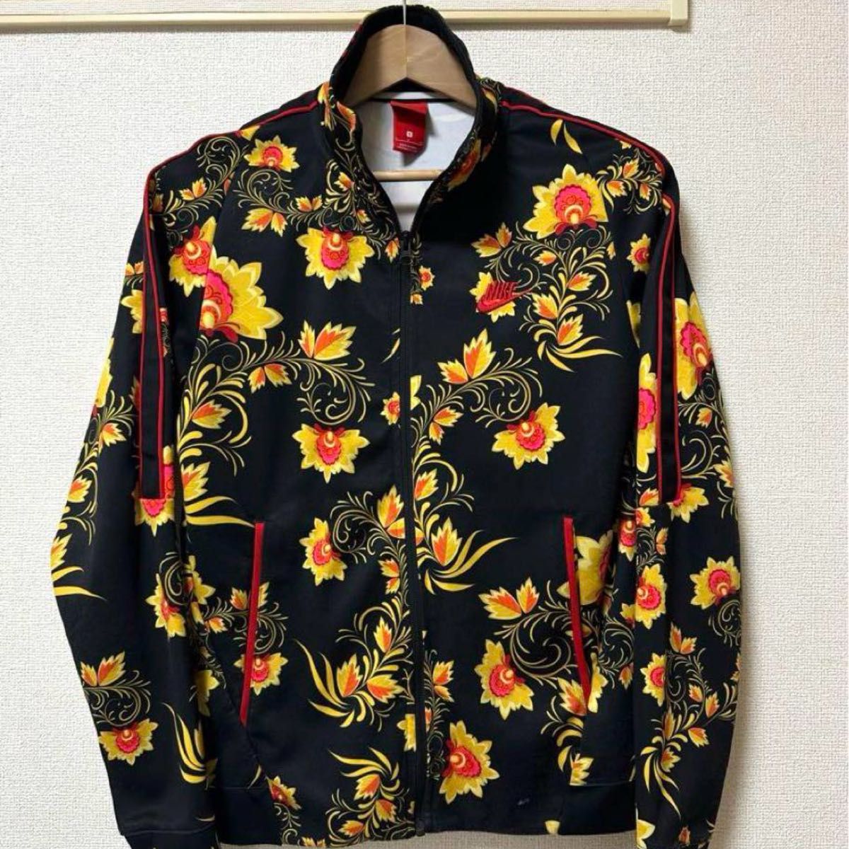 完売品 希少品 美品 NIKE ナイキ トラックジャケット トラック 完売品 希少品 美品 NIKE ナイキ トラックジャケット トラック