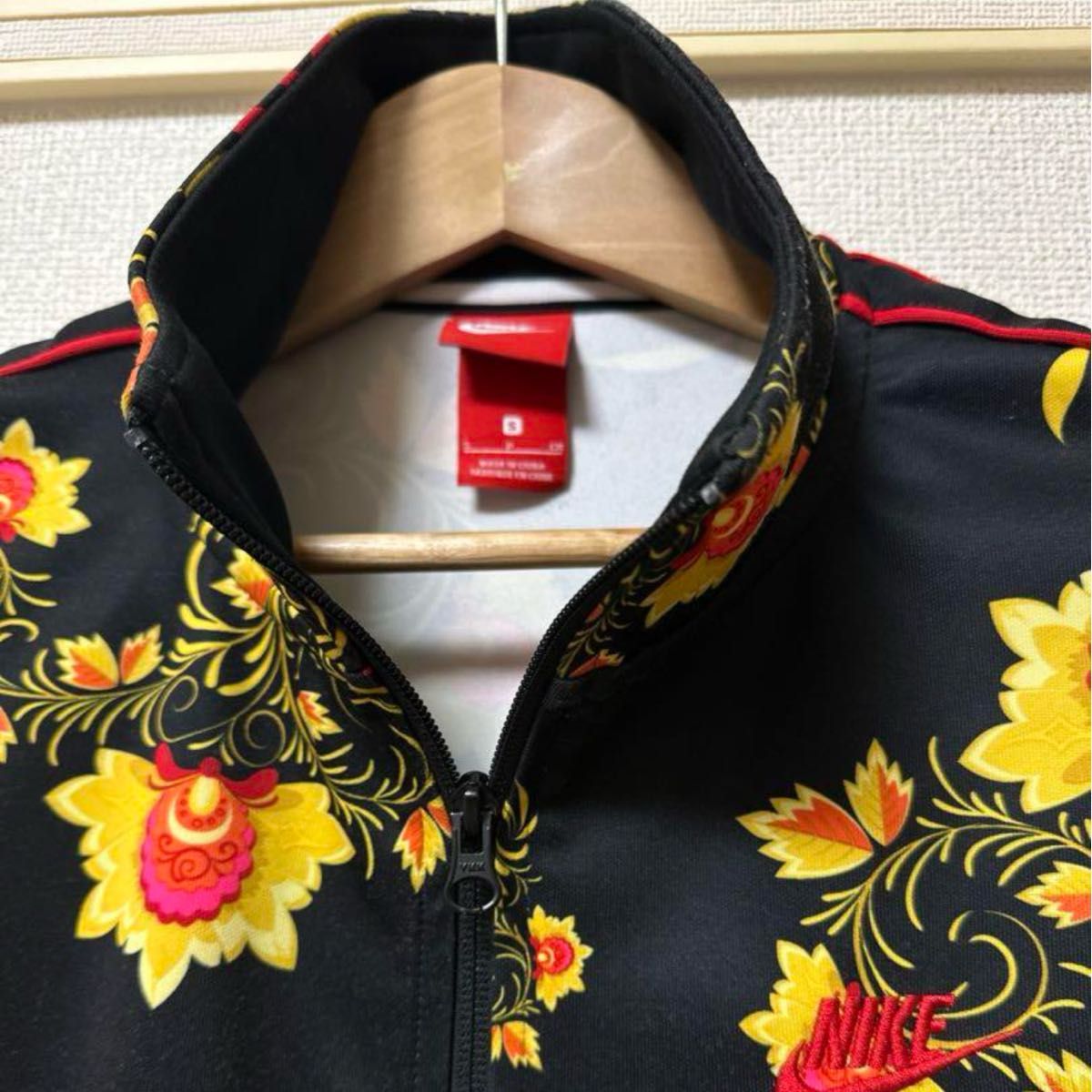 完売品 希少品 美品 NIKE ナイキ トラックジャケット トラック 完売品 希少品 美品 NIKE ナイキ トラックジャケット トラック