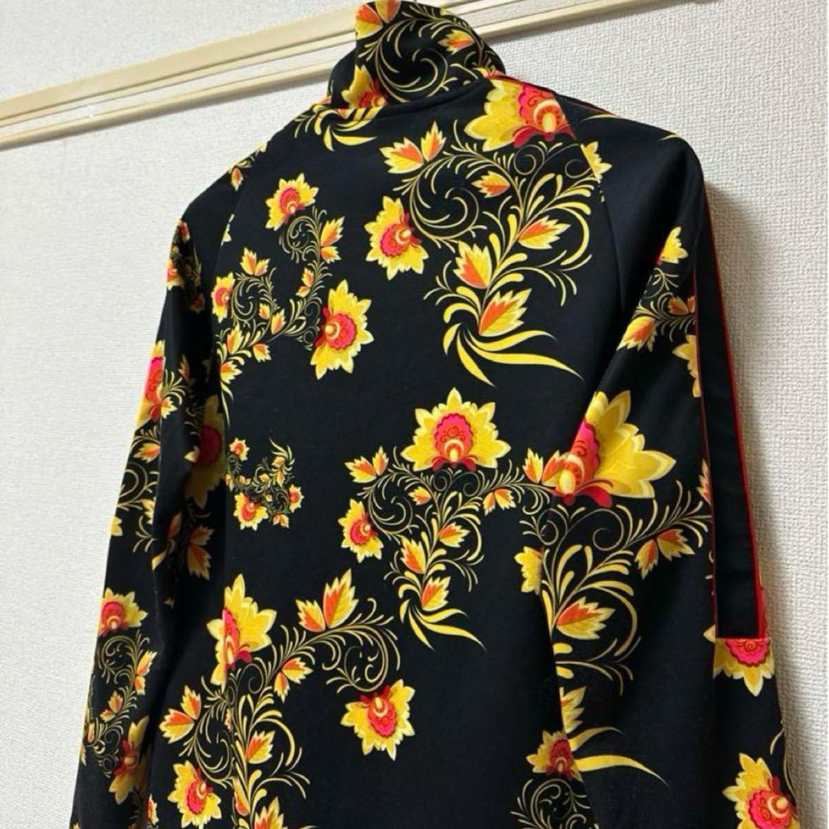 完売品 希少品 美品 NIKE ナイキ トラックジャケット トラック 完売品 希少品 美品 NIKE ナイキ トラックジャケット トラック