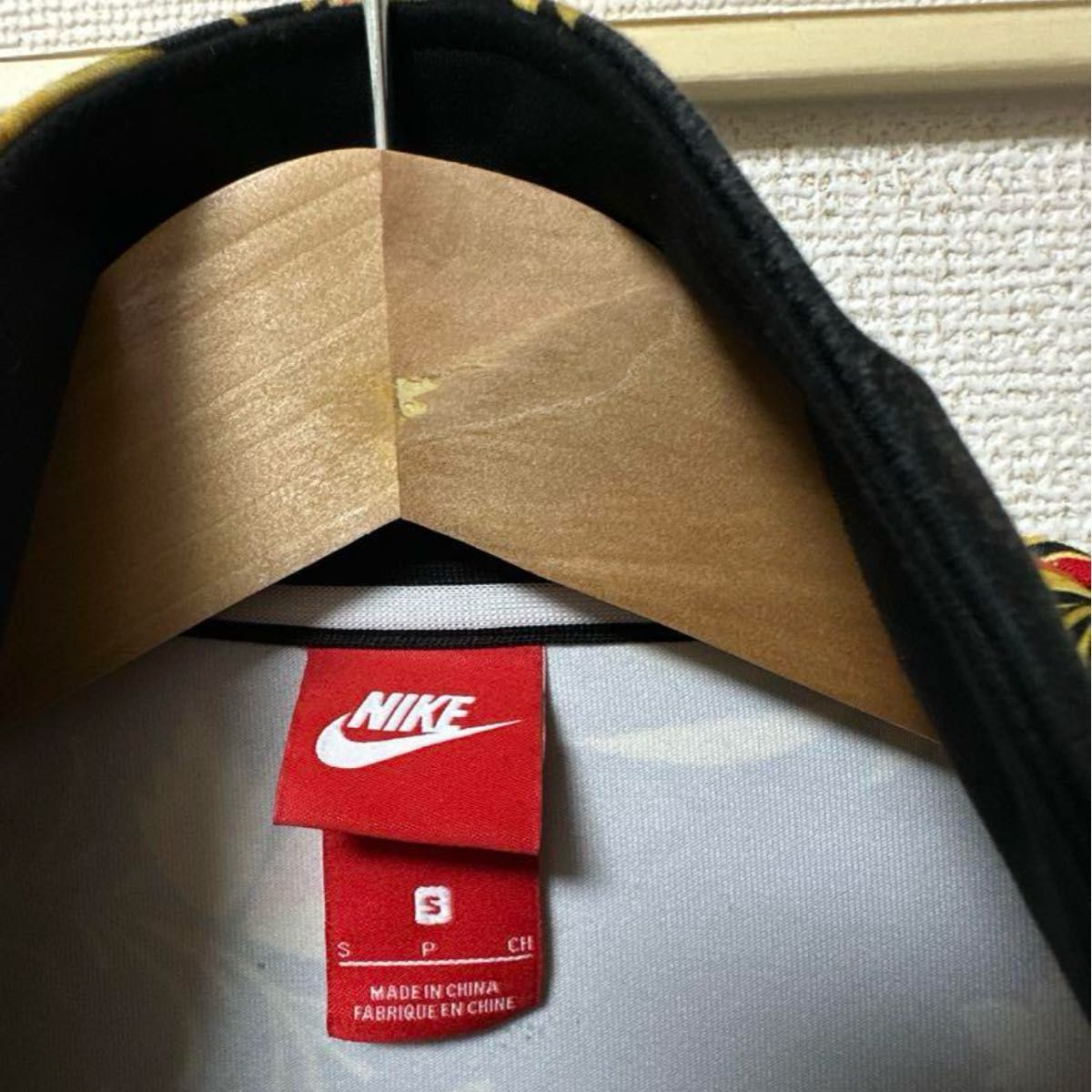 完売品 希少品 美品 NIKE ナイキ トラックジャケット トラック 完売品 希少品 美品 NIKE ナイキ トラックジャケット トラック