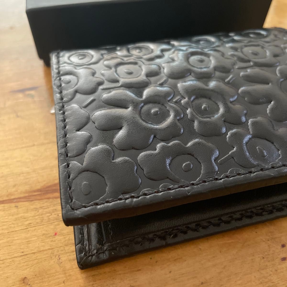 marimekkoレザーウォレット財布 本革エンボス型押し マリメッコ marimekkoレザーウォレット財布 本革エンボス型押し マリメッコ