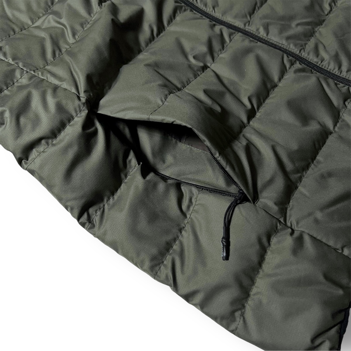 6732円 新品 THE NORTH FACE ノースフェイス 軽量 機能中綿T 6732円 新品 THE NORTH FACE ノースフェイス 軽量 機能中綿T