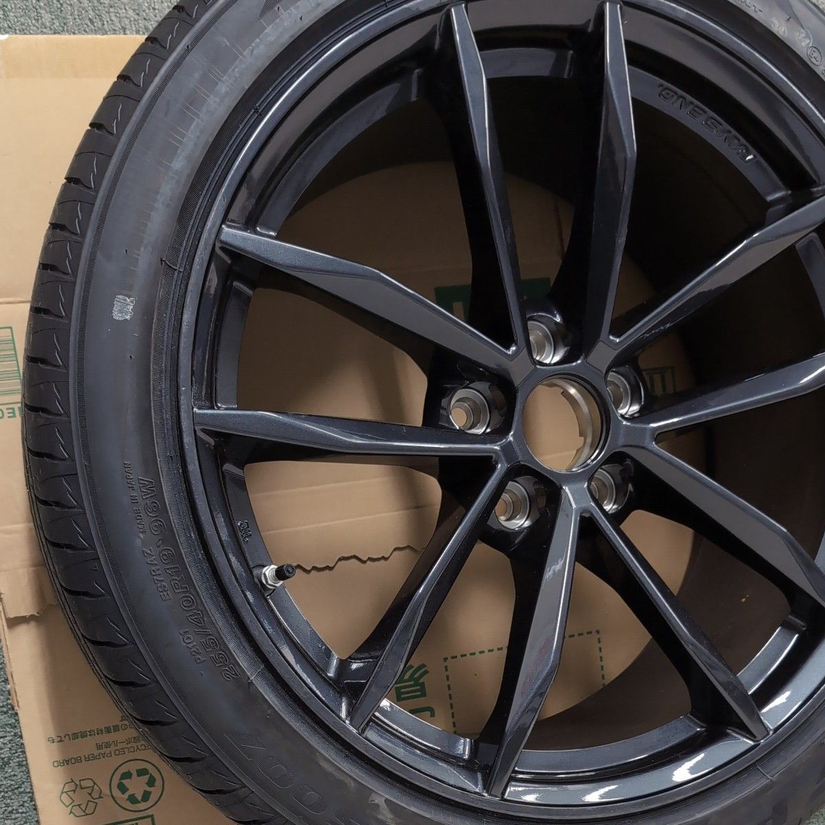 中古タイヤホイール フロント用 1本 RZ34 純正 9 5J 19インチ 中古タイヤホイール フロント用 1本 RZ34 純正 9 5J 19インチ