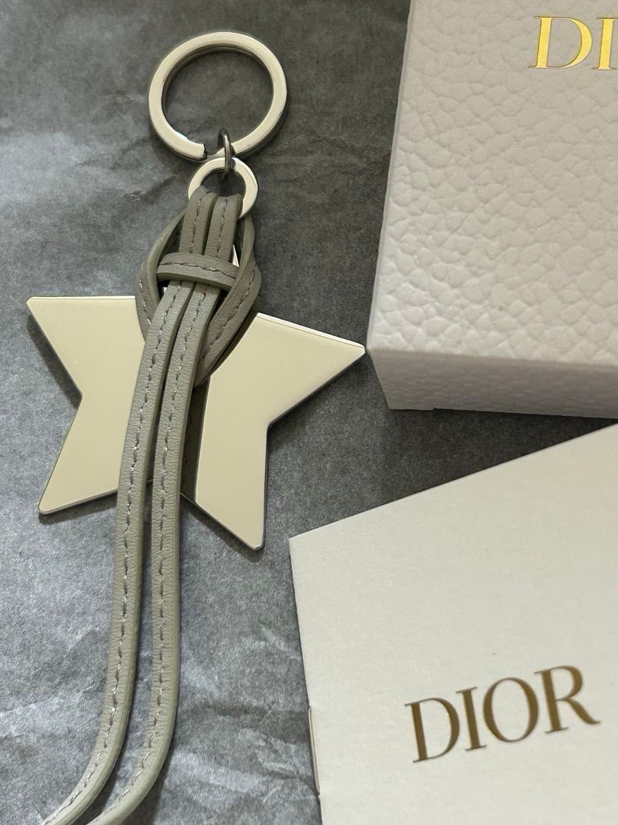 Dior ディオール 2025年クリスタル会員ノベルティ 星 スター Dior ディオール 2025年クリスタル会員ノベルティ 星 スター