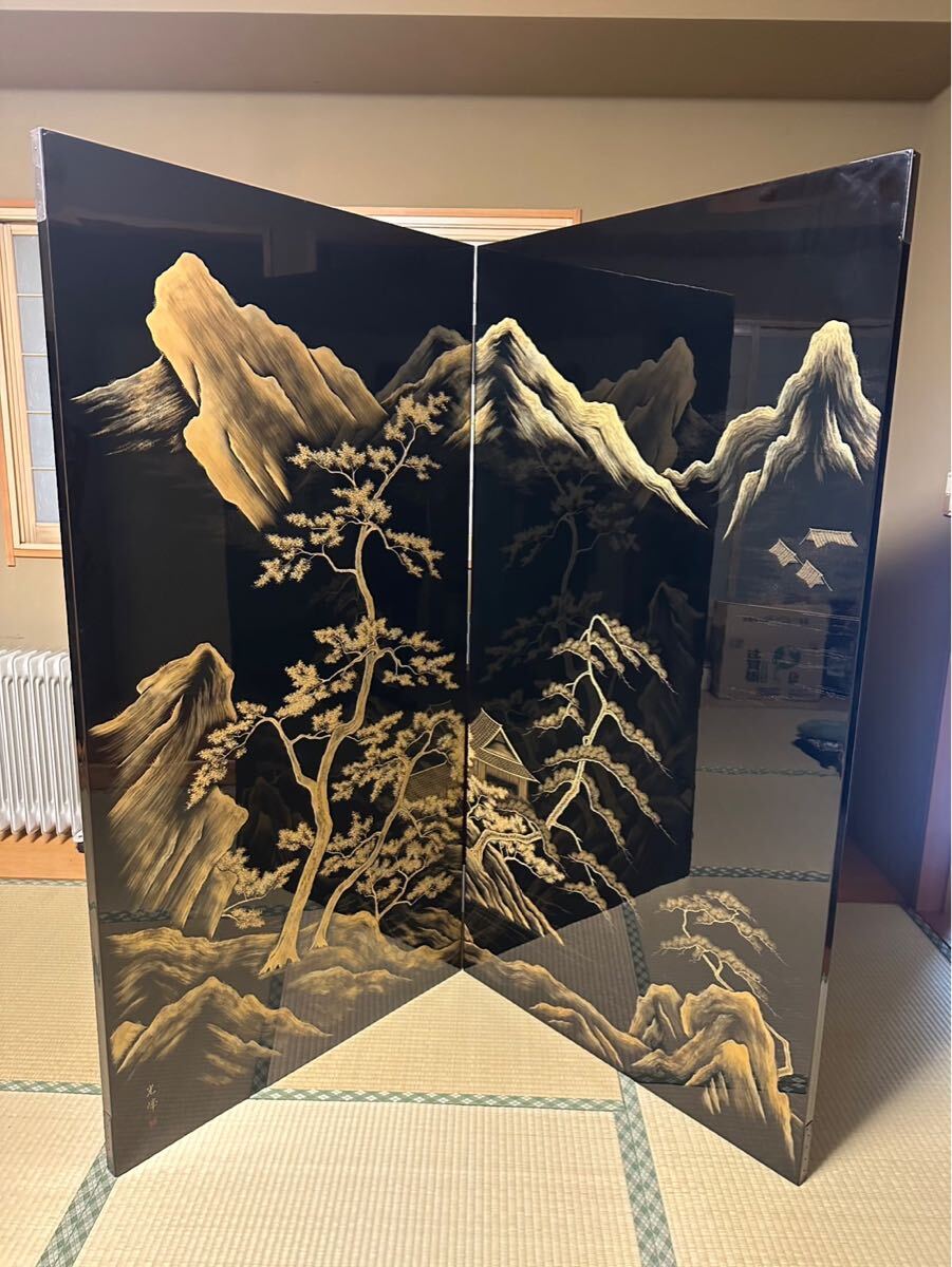ZS-550】輪島塗 屏風 川端光峰作 山水 二枚折屏風 衝立 沈金 ZS-550】輪島塗 屏風 川端光峰作 山水 二枚折屏風 衝立 沈金