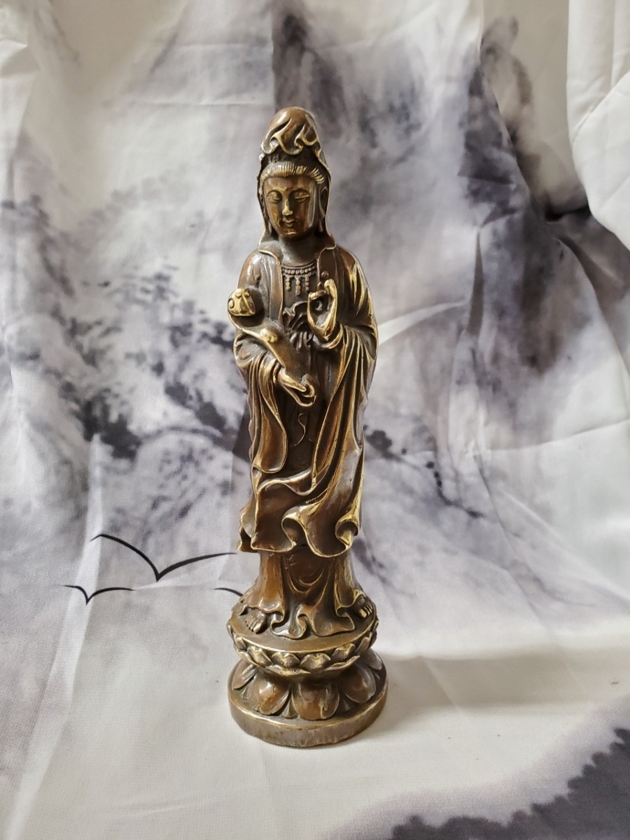 ヤフオク! 仏教美術 仏像 銅製 ブロンズ 観音菩薩 置物