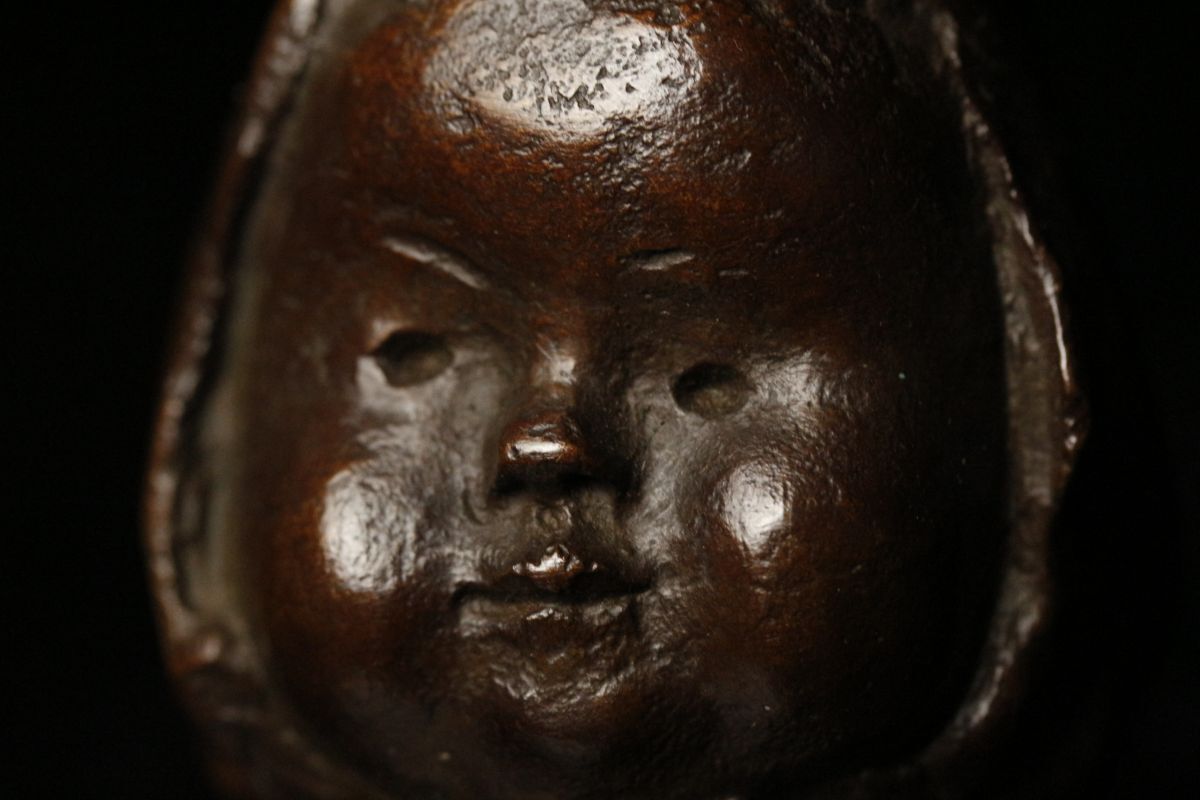 クンテ 彫刻の巨匠・佐藤忠良 ブロンズ製レリーフ「アカンサスを クンテ 彫刻の巨匠・佐藤忠良 ブロンズ製レリーフ「アカンサスを