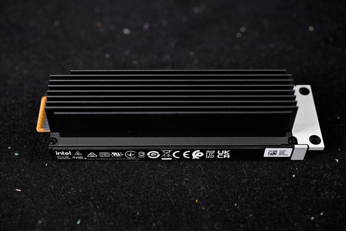 世界最高級のSSD 未開封 Intel Optane DC SSD P5801X 400GB + 世界最高級のSSD 未開封 Intel Optane DC SSD P5801X 400GB +