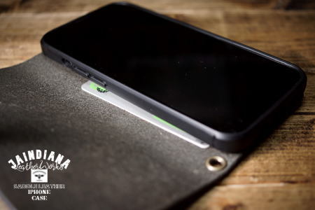 iPhone15ケース 手縫い サドルレザー 手帳型ブラック iPhone15ケース 手縫い サドルレザー 手帳型ブラック
