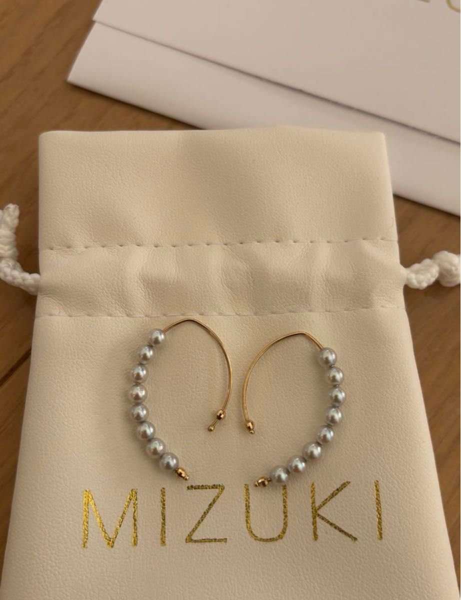 MIZUKI ミズキ パール バナナフープピアス|Yahoo!フリマ(旧 MIZUKI ミズキ パール バナナフープピアス|Yahoo!フリマ(旧