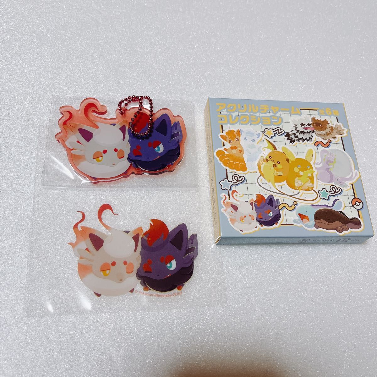 ポケモン ゾロア&ヒスイゾロア にたものどうし アクリル ポケモン ゾロア&ヒスイゾロア にたものどうし アクリル