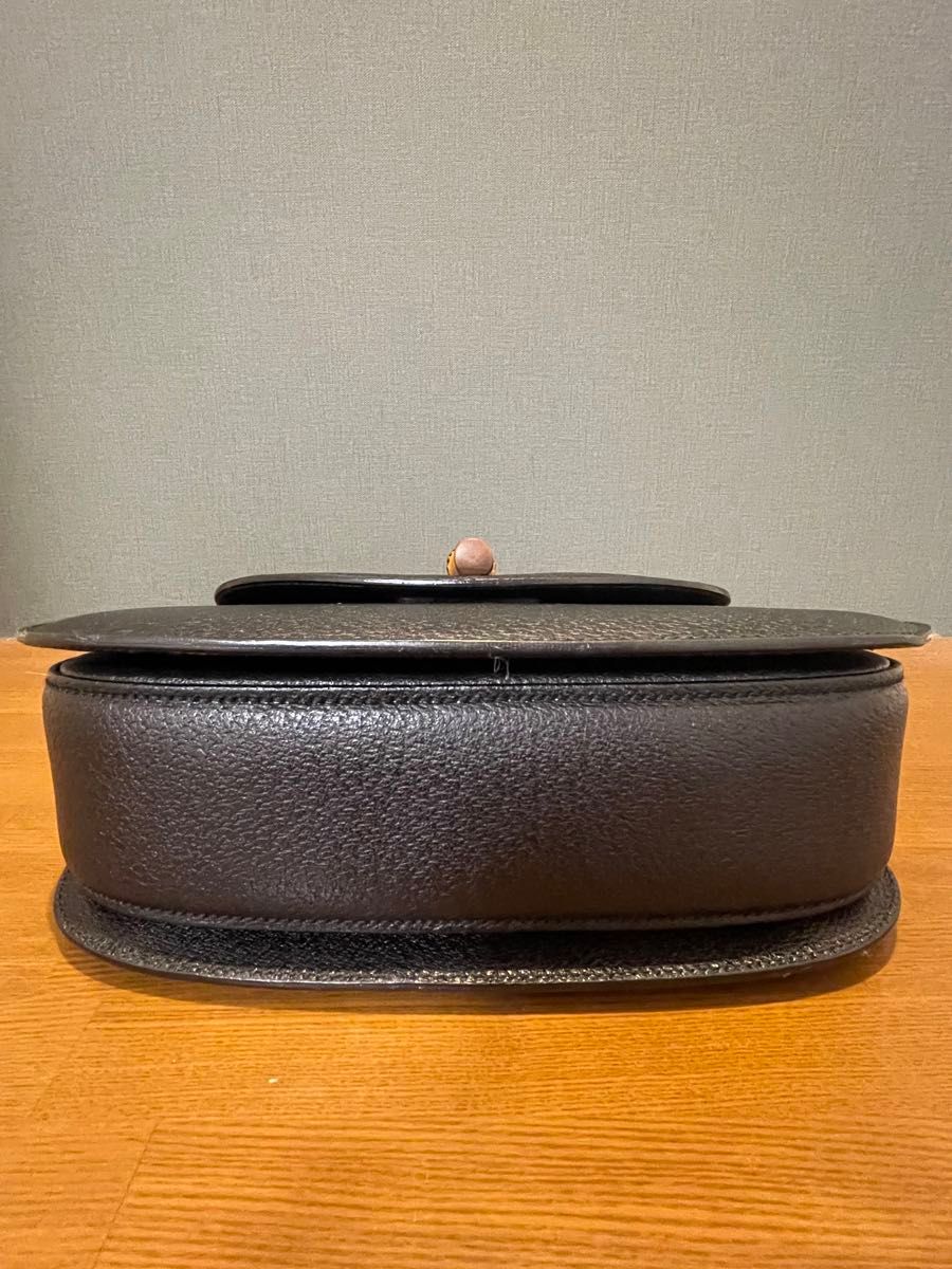 GUCCI グッチ バンブー ターンロック カーフ レザー GUCCI グッチ バンブー ターンロック カーフ レザー
