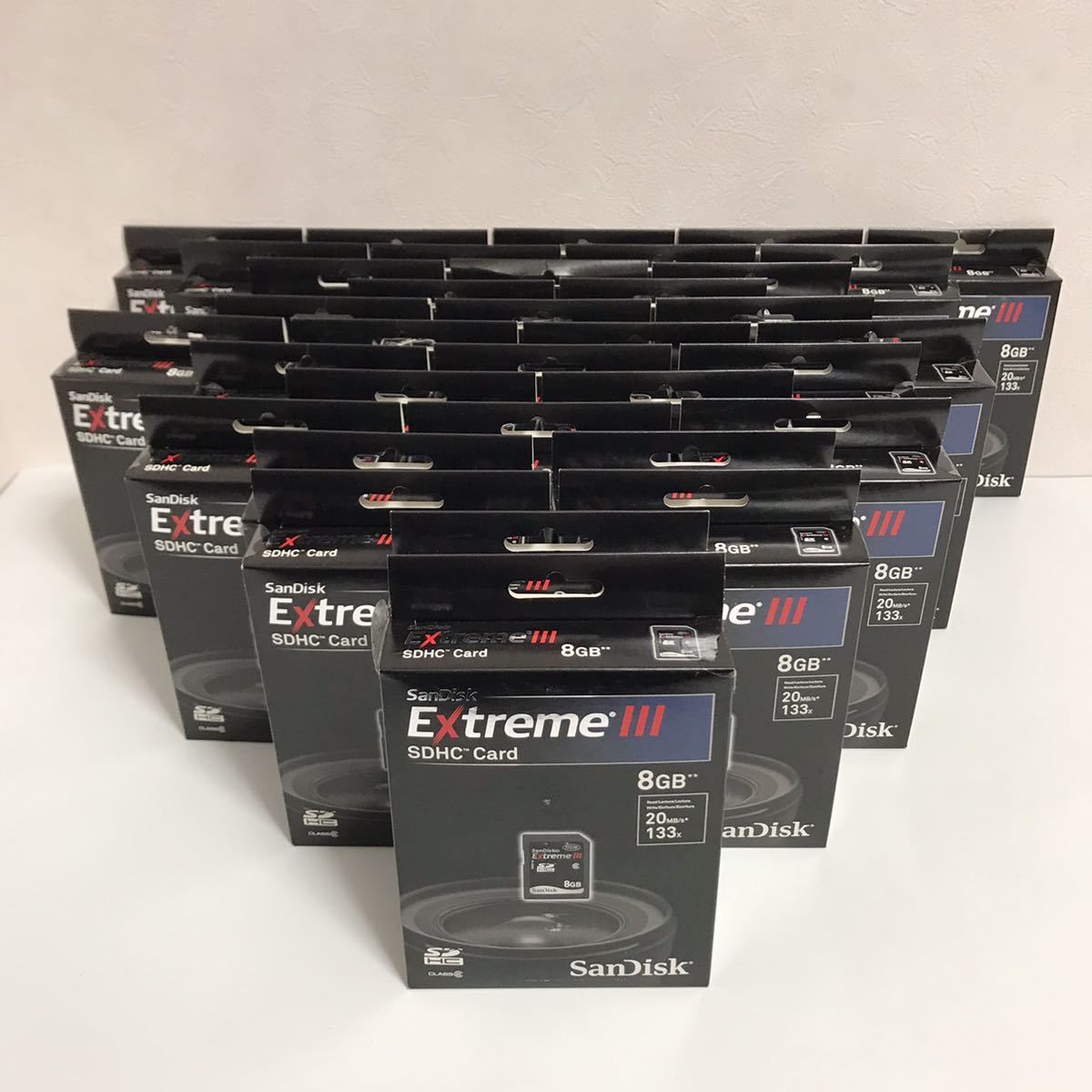 素晴らしい価格 8GB SDHCカード III Extreme SanDisk 【未開封品】サン