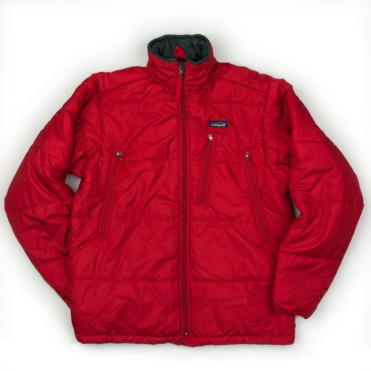 廃盤 希少 デッドストック 01年 Patagonia パフジャケット 廃盤 希少 デッドストック 01年 Patagonia パフジャケット