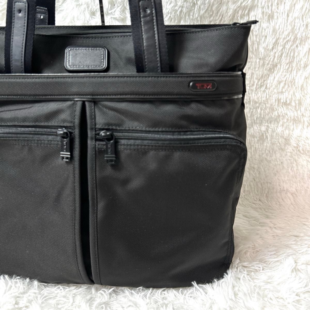 極美品・未使用級】TUMI コンパニオン トートバッグ ビジネス 極美品・未使用級】TUMI コンパニオン トートバッグ ビジネス