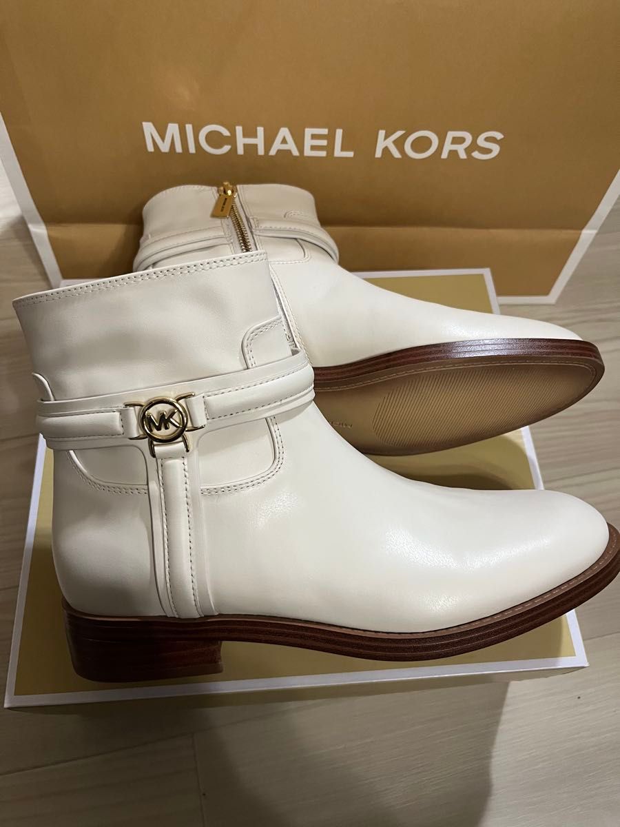 【新品】マイケルコース MICHAEL KORS ブーツ 23.5cm