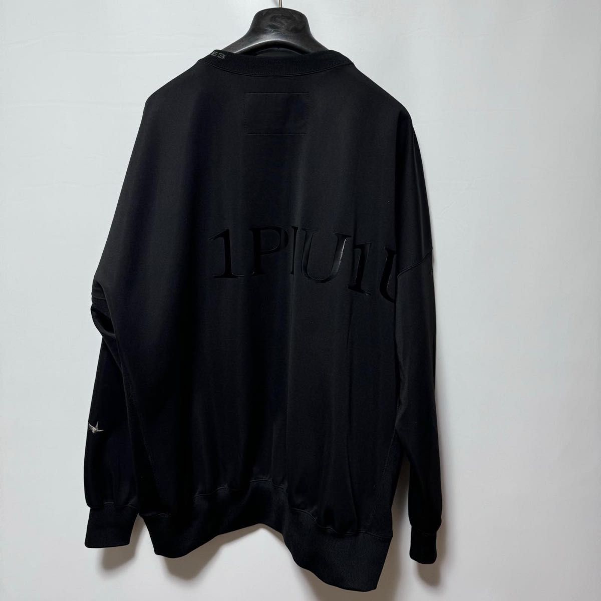 1PIU1UGUALE3 SPORT 朝倉未来コラボ ドロップショルダーロゴ 1PIU1UGUALE3 SPORT 朝倉未来コラボ ドロップショルダーロゴ