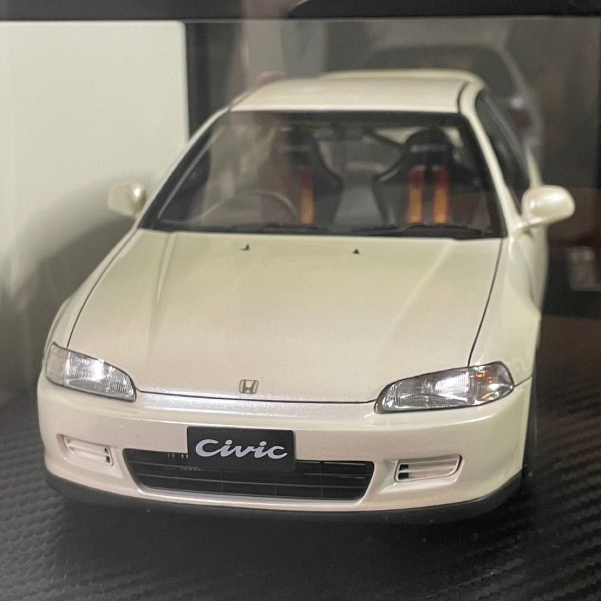 70台限定 1/18 イグニッションモデル ホンダ シビック (EG6) SiR 70台限定 1/18 イグニッションモデル ホンダ シビック (EG6) SiR