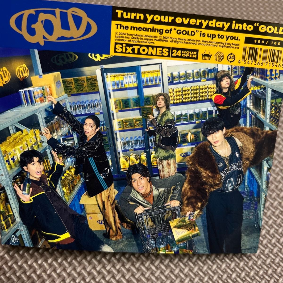 SixTONES GOLD 通常盤|Yahoo!フリマ(旧PayPayフリマ) SixTONES GOLD 通常盤|Yahoo!フリマ(旧PayPayフリマ)