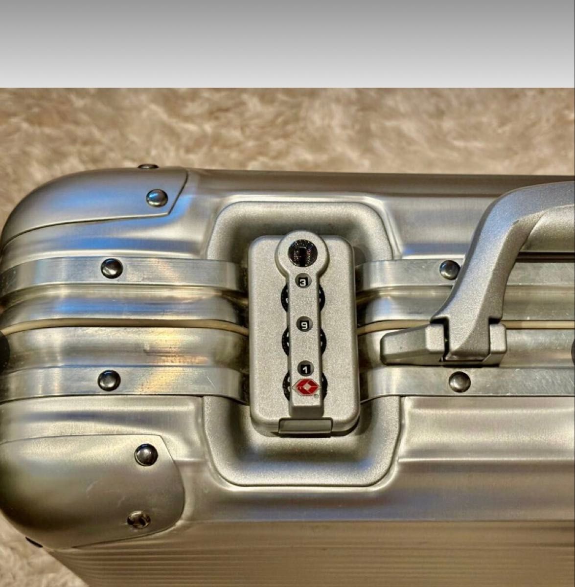 リモワ ビンテージ トパーズ アタッシュケース シルバー 22L リモワ ビンテージ トパーズ アタッシュケース シルバー 22L