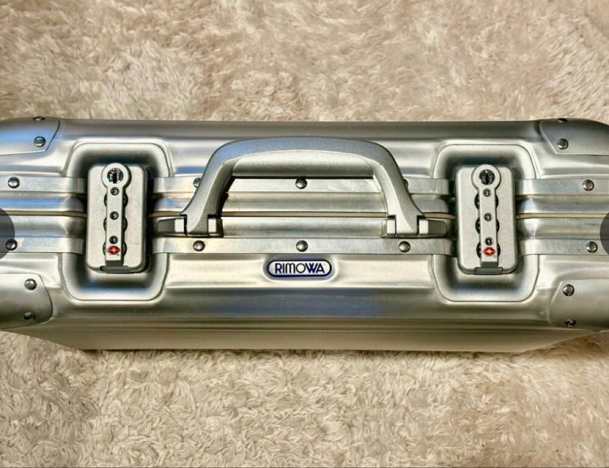 リモワ ビンテージ トパーズ アタッシュケース シルバー 22L リモワ ビンテージ トパーズ アタッシュケース シルバー 22L