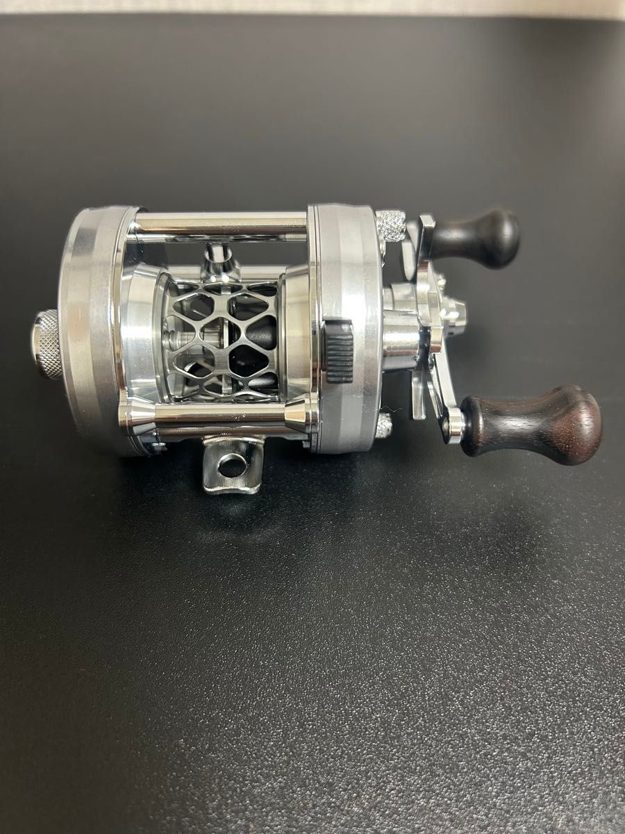 【返品不可】アブ ABU アンバサダー2500CI アベイル フルカスタム アベイルパーツフルカスタム ABU Ambassadeur アブ アンバサダー