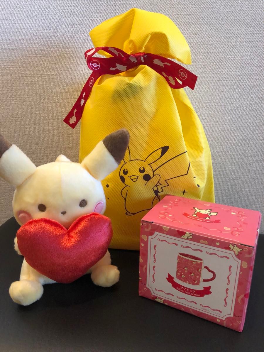 即日発送】ポケモンセンター ピカチュウ Pikachu With A Heart 即日発送】ポケモンセンター ピカチュウ Pikachu With A Heart