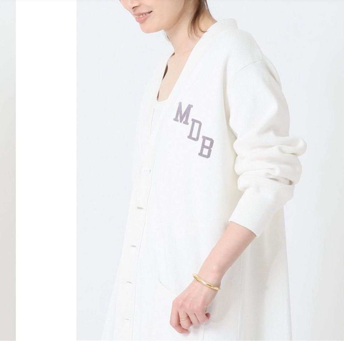 新品同様】マディソンブルーBIG COTTON カーディガン ロゴ 白 新品同様】マディソンブルーBIG COTTON カーディガン ロゴ 白