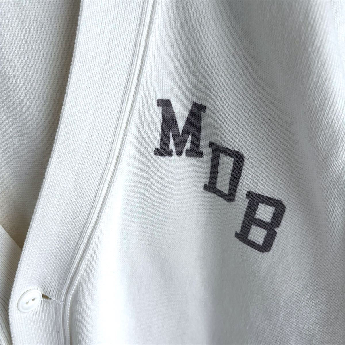 新品同様】マディソンブルーBIG COTTON カーディガン ロゴ 白 新品同様】マディソンブルーBIG COTTON カーディガン ロゴ 白