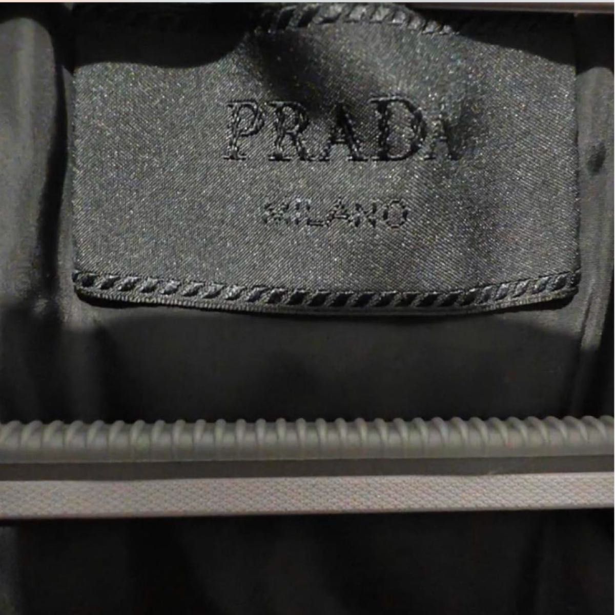 PRADA renylon クロップド ナイロンジャケット ダウンジャケット PRADA renylon クロップド ナイロンジャケット ダウンジャケット