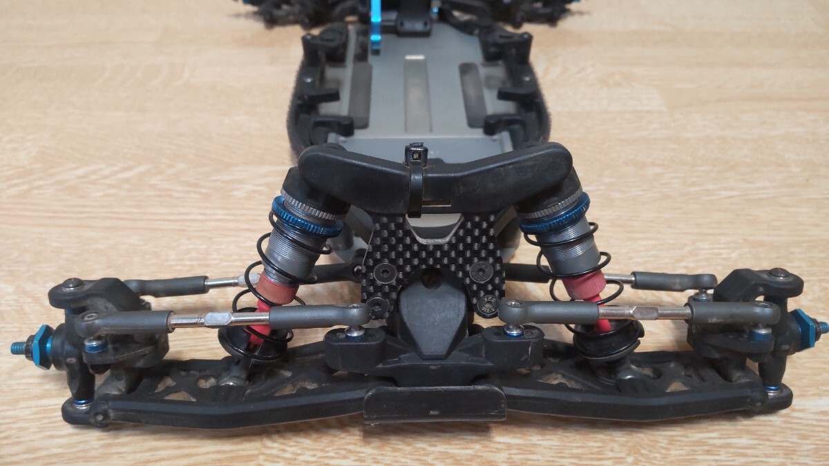 アソシエイテッドRC10B7D 未塗装ボディ付き(完成品(電動 アソシエイテッドRC10B7D 未塗装ボディ付き(完成品(電動