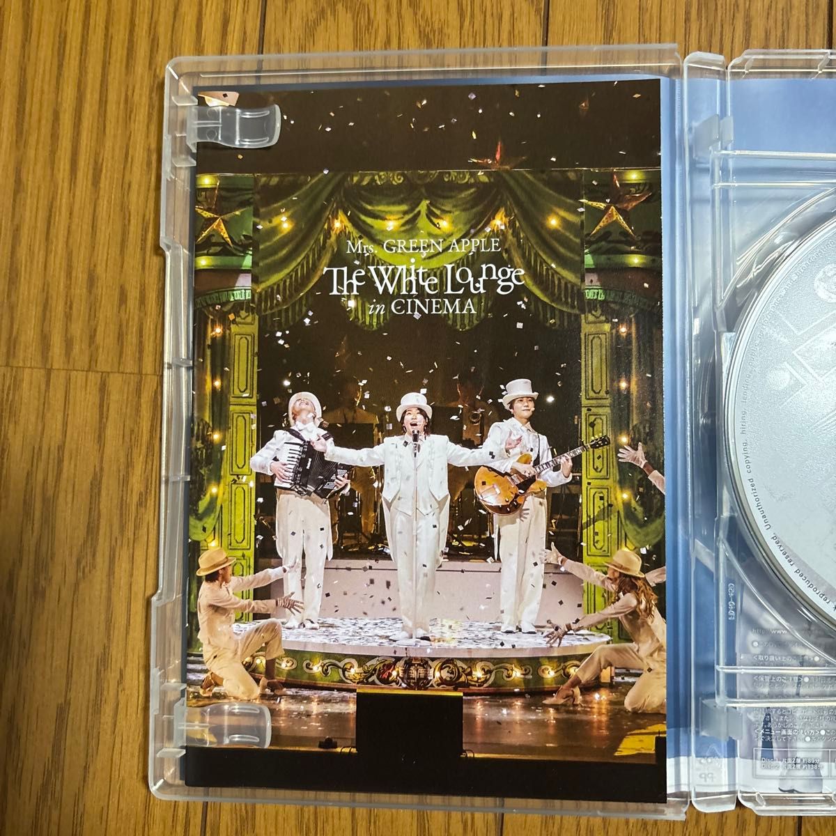 通常DVD】The White Lounge in CINEMA (通常盤) DVD Mrs GREEN 通常DVD】The White Lounge in CINEMA (通常盤) DVD Mrs GREEN