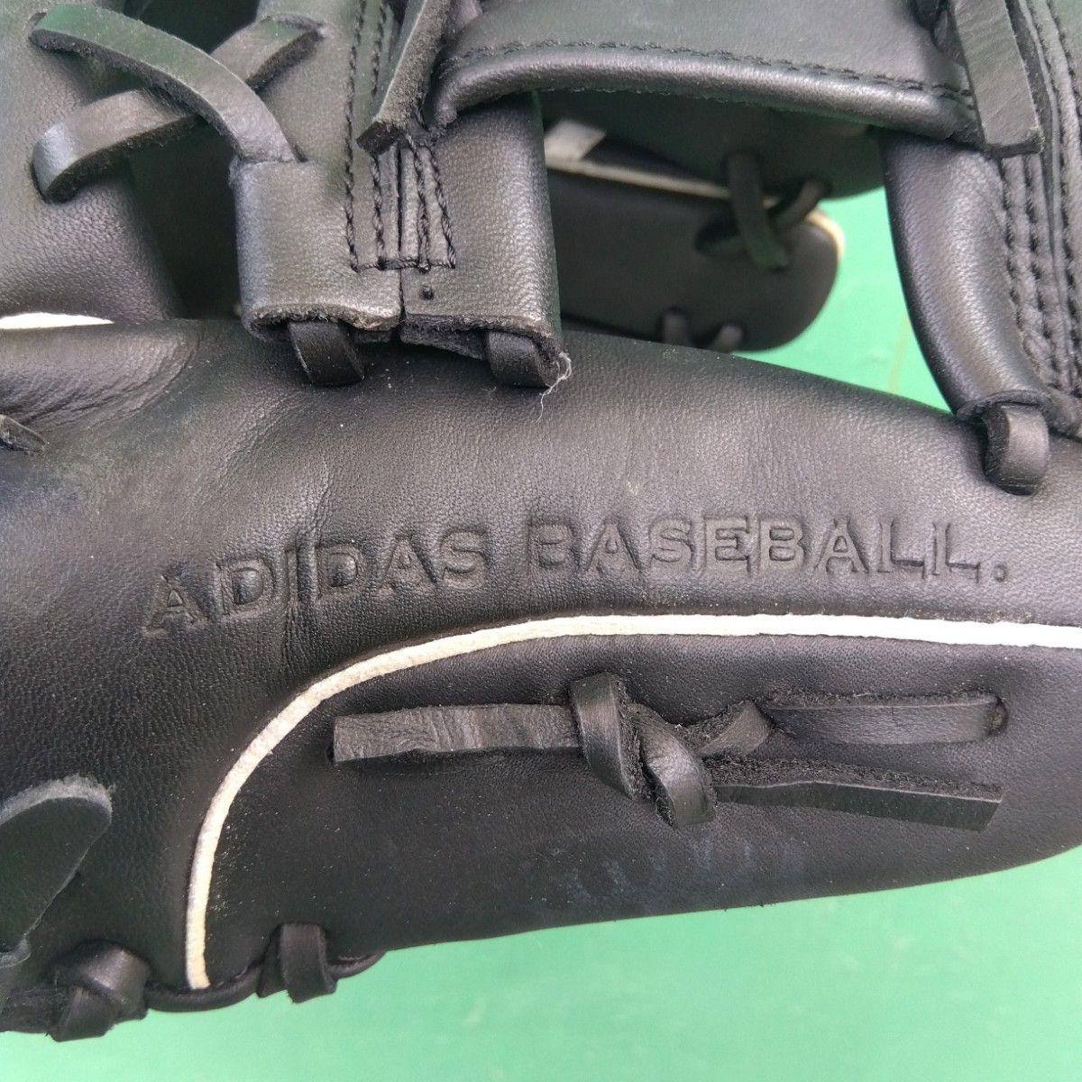 美品】野球 グローブ 軟式 一般 アディダス adidas内野手用 美品】野球 グローブ 軟式 一般 アディダス adidas内野手用