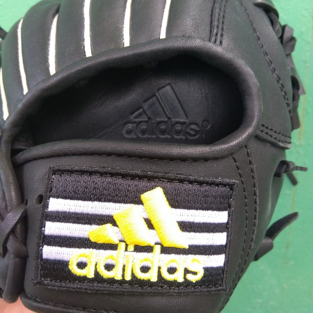 美品】野球 グローブ 軟式 一般 アディダス adidas内野手用 美品】野球 グローブ 軟式 一般 アディダス adidas内野手用