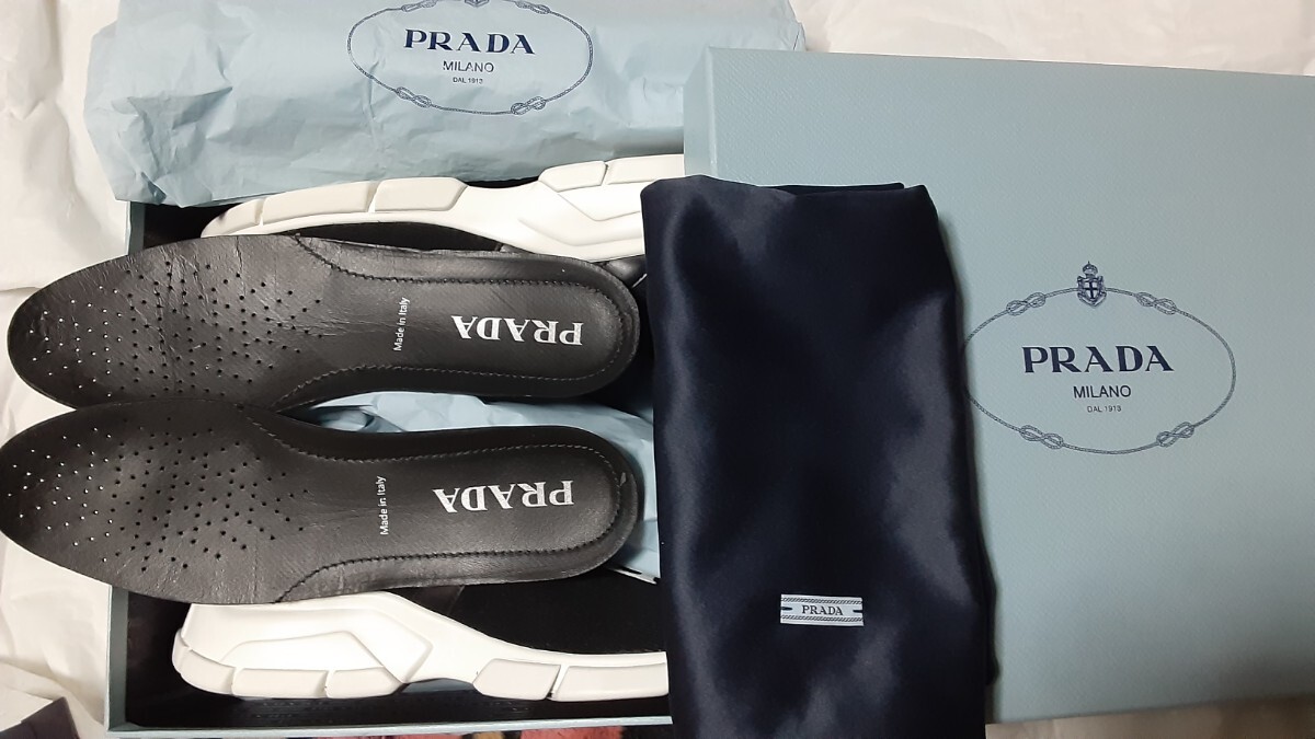 正規品.極美品、PRADA「プラダ」スニーカー、レディース.メンズ 正規品.極美品、PRADA「プラダ」スニーカー、レディース.メンズ