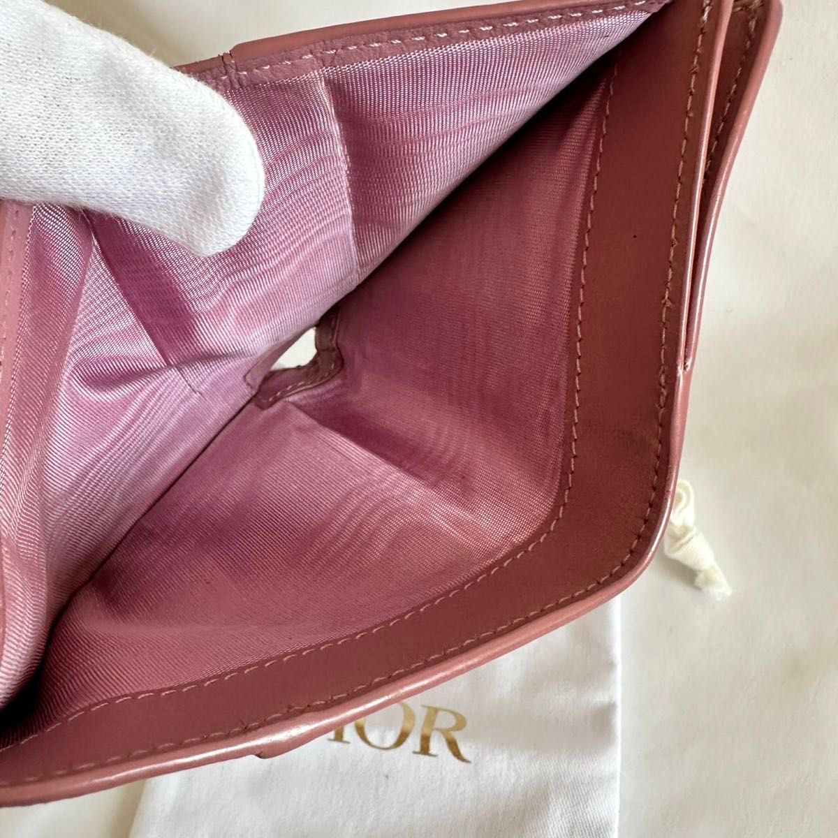 人気】Dior ピンク レザー 三つ折り財布 コンパクト ウォレット 人気】Dior ピンク レザー 三つ折り財布 コンパクト ウォレット