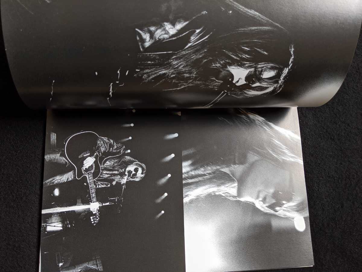 Toshi Beyond The Moment 瞬間に抱かれて 写真集 ライブ X JAPAN ヴォーカル 即決 初版本 絶版(ミュージシャン)|売買されたオークション情報、Yahoo!オークション(旧ヤフオク!) の商品情報をアーカイブ公開 - オークファン(aucfan.com) Toshi Beyond The Moment 瞬間に抱かれて 写真集 ライブ X JAPAN ヴォーカル 即決 初版本 絶版(ミュージシャン)|売買されたオークション情報、Yahoo!オークション(旧ヤフオク!) の商品情報をアーカイブ公開 - オークファン(aucfan.com)