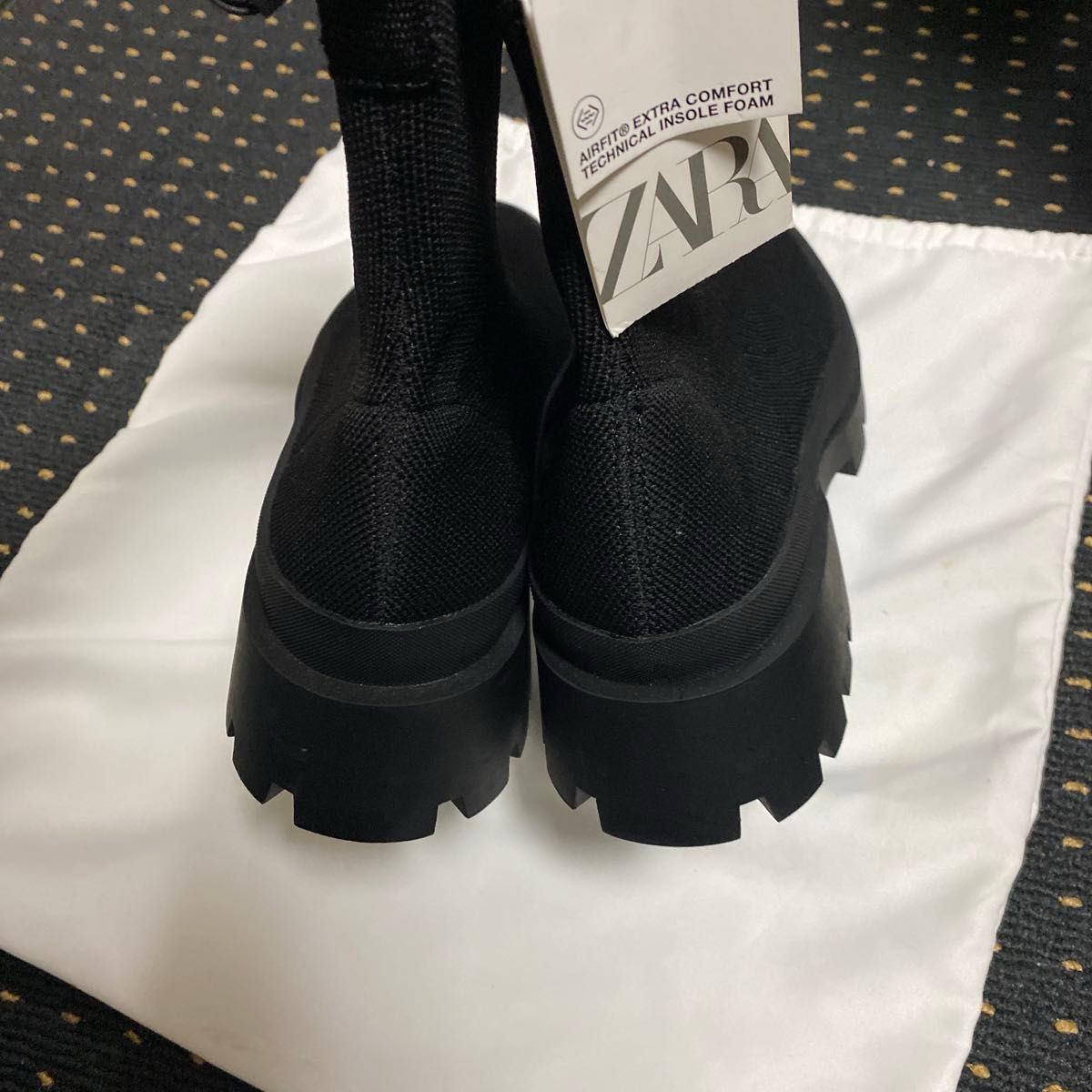 新品】ZARA ザラトラックソールファブリックショートブーツ 新品】ZARA ザラトラックソールファブリックショートブーツ