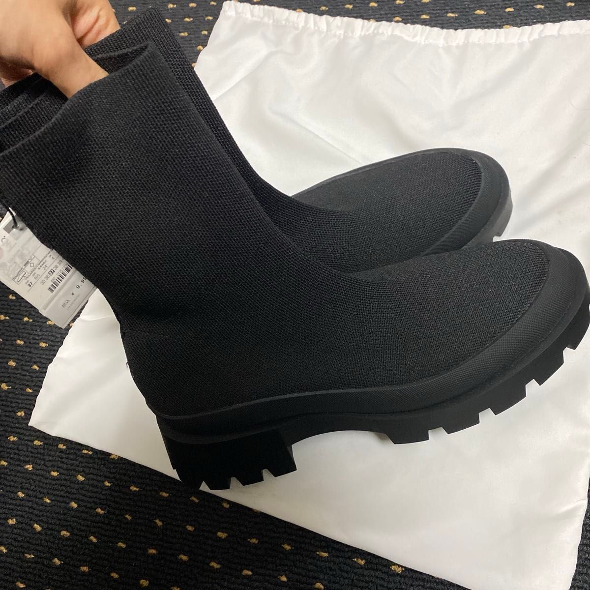 新品】ZARA ザラトラックソールファブリックショートブーツ 新品】ZARA ザラトラックソールファブリックショートブーツ