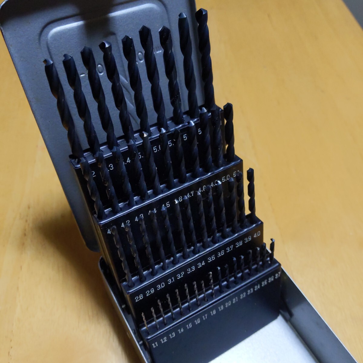未使用 ドリルケースセット 0.1とび ナチ コベルコ等 NACHI 国産 ストレートドリル キリ 鉄工 鉄鋼 1.1ミリ~6.0ミリまで