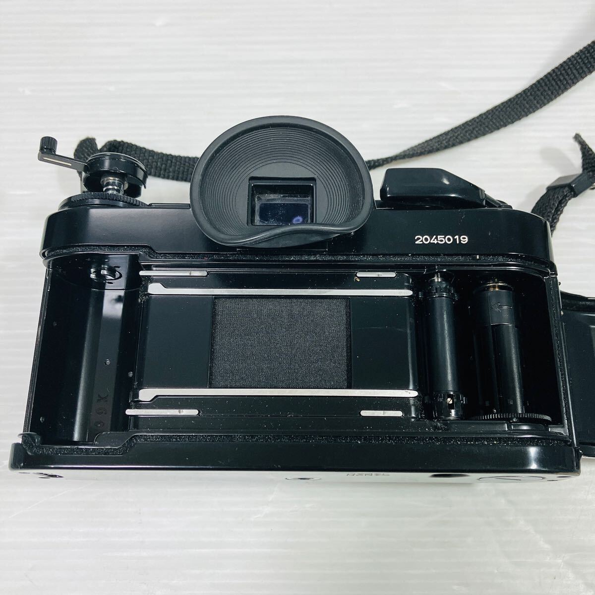 名機 CANON A-1 一眼レフ フィルムカメラ 外観美品 +レンズ2本 名機 CANON A-1 一眼レフ フィルムカメラ 外観美品 +レンズ2本
