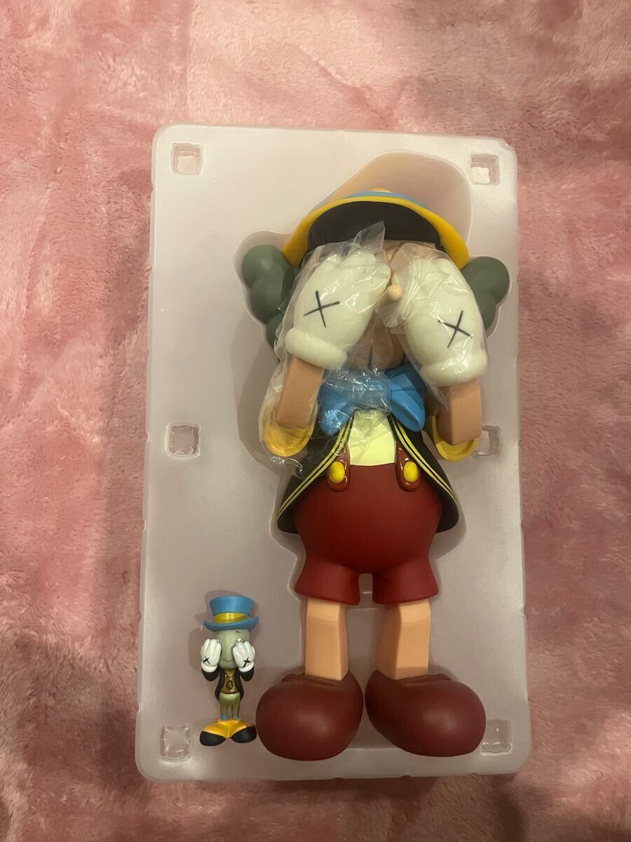 30600円 ○レア ピノキオとジミークリケット カウズ ベア 30600円 ○レア ピノキオとジミークリケット カウズ ベア