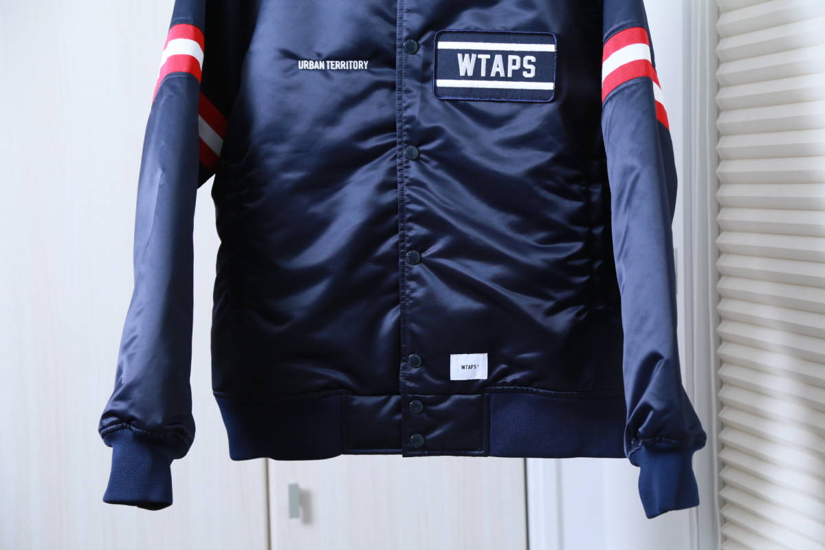 ★日本製新品タグ付きWTAPSダブルタップスJACKET.NYLON.SATIN中綿入りナイロンジャケット　　美品18AWアウターブルゾンSMネイビーチーム_画像3