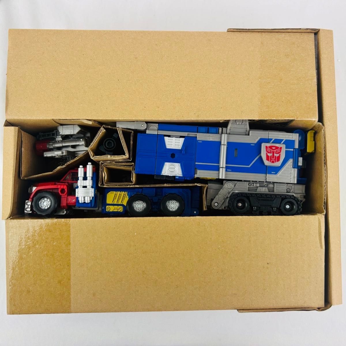 トランスフォーマーレガシー TL-48 オプティマスプライム トランスフォーマーレガシー TL-48 オプティマスプライム