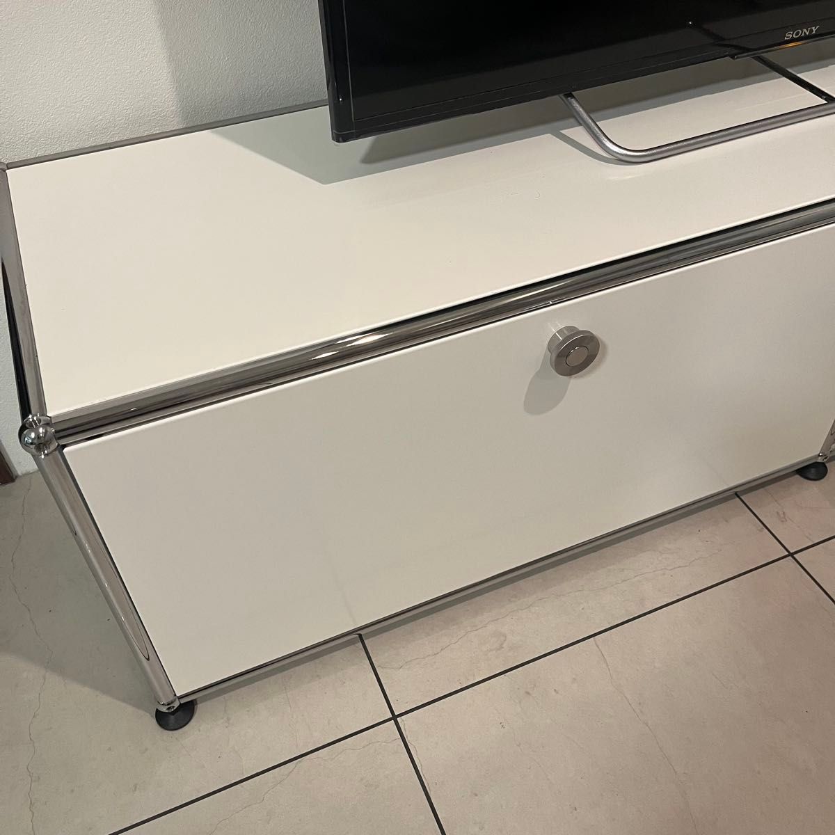 美品USMハラーピュアホワイトTVボードテレビボードキャビネット 美品USMハラーピュアホワイトTVボードテレビボードキャビネット
