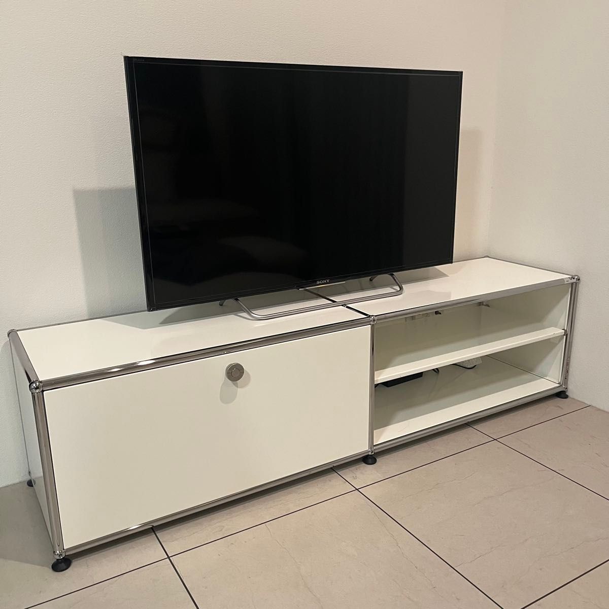 美品USMハラーピュアホワイトTVボードテレビボードキャビネット 美品USMハラーピュアホワイトTVボードテレビボードキャビネット