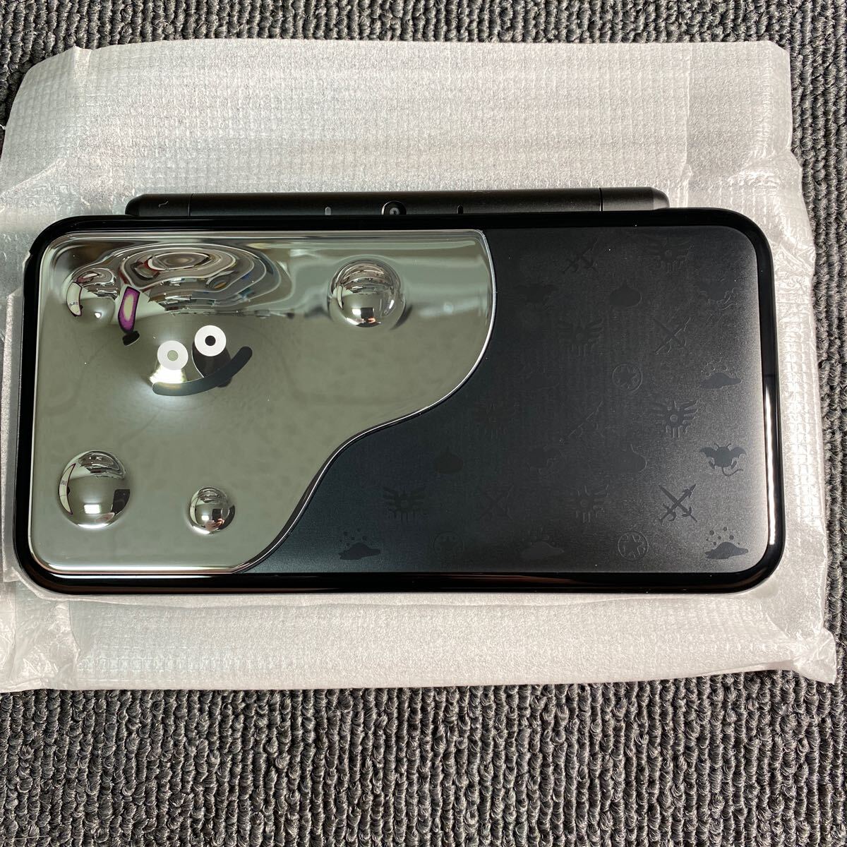 未使用? / おまけ付き 】Newニンテンドー 2DS LL はぐれメタル 未使用? / おまけ付き 】Newニンテンドー 2DS LL はぐれメタル